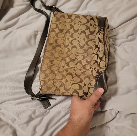 Coach Handbag - Picture 2 of 4